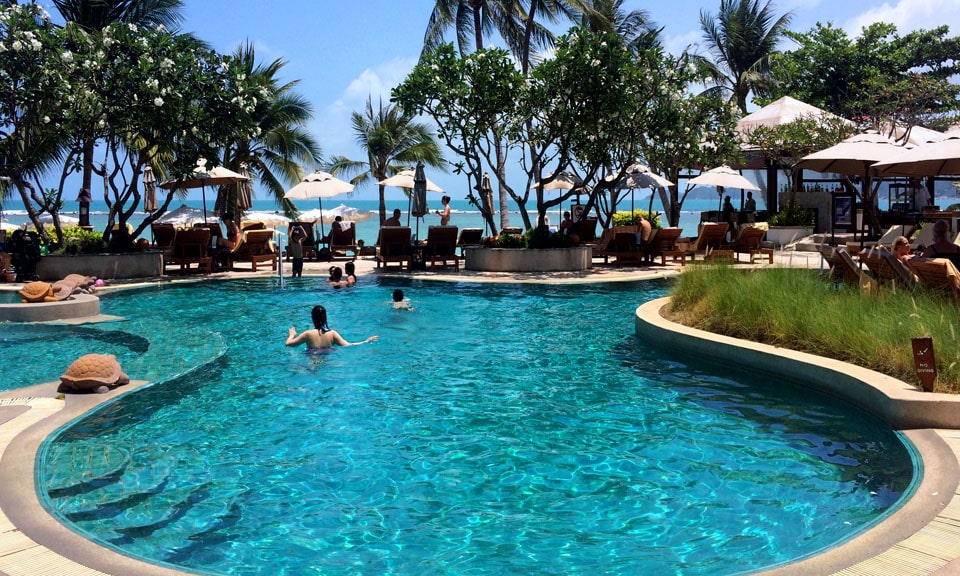 Beachfront resort with pool at Chaweng Beach in Koh Samui
