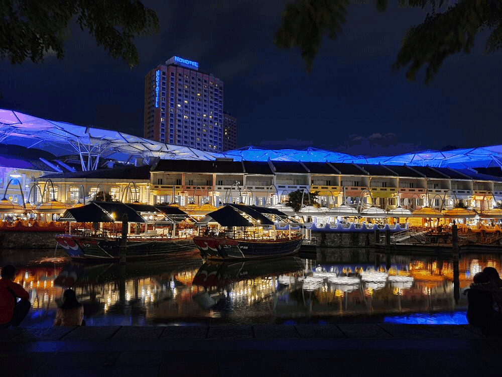 The Best Places To Stay In Singapore for nightlife is near Clarke Quay
