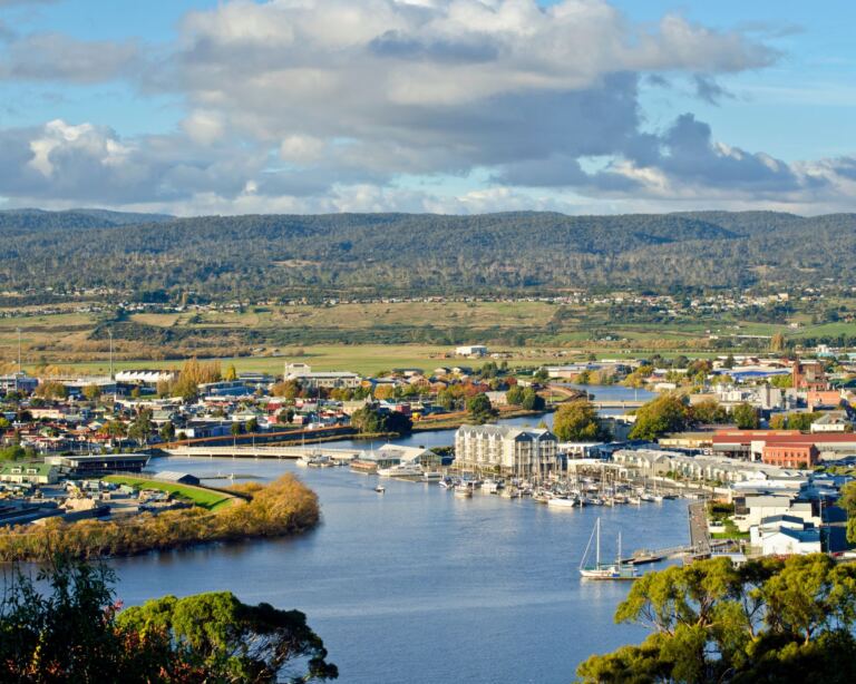 where to stay in launceston