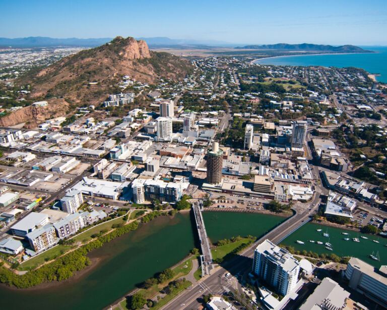 where to stay in townsville