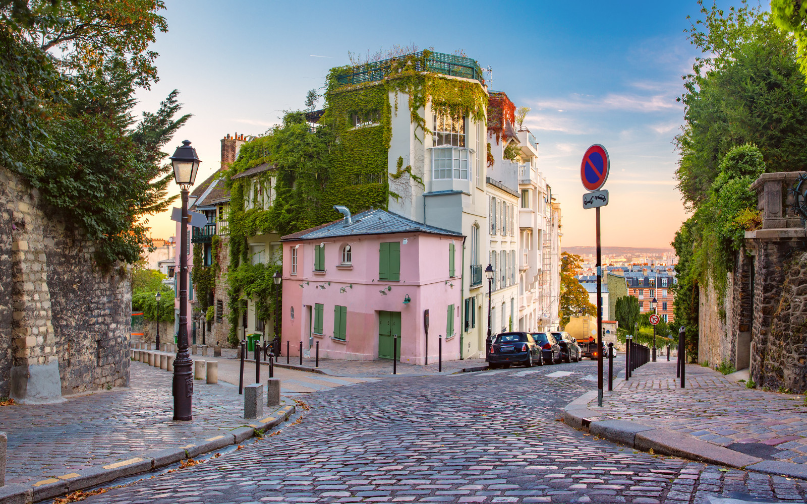 Rue de l'Abreuvoir in Montmartre
