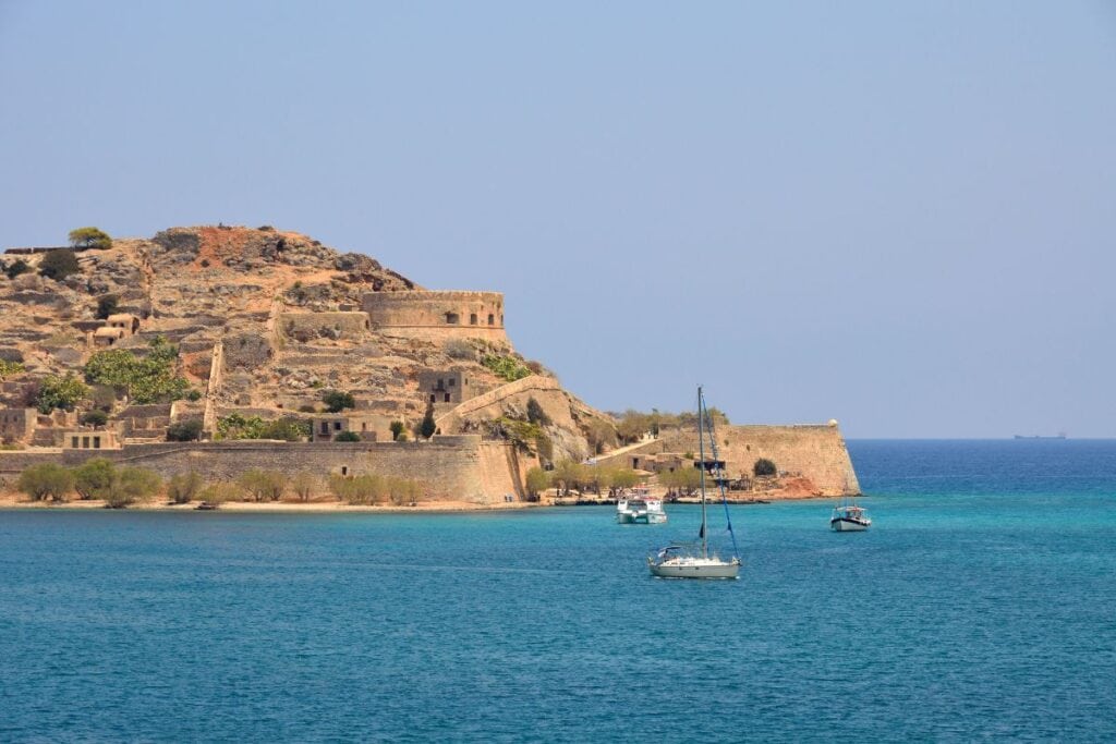 where to stay in crete